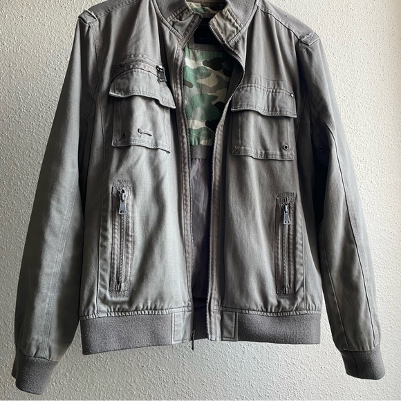 Forever 21 jacket. - Picture 3 of 5
